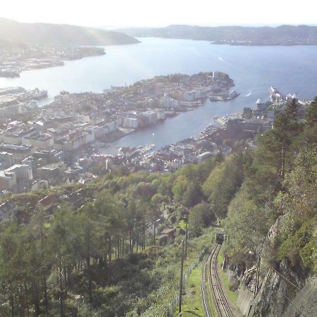 Central Location In The Heart Of Historic Bergen Exterior photo